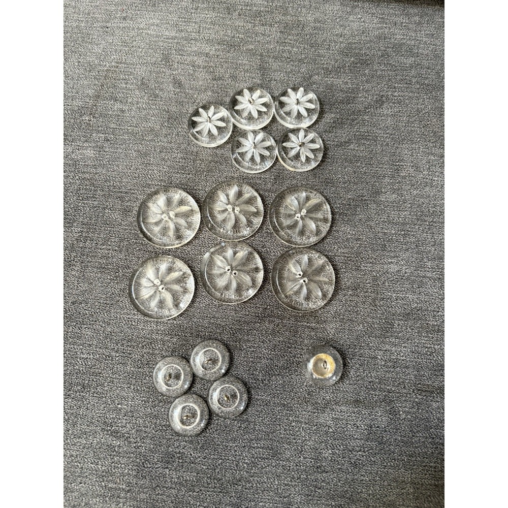 Vintage Etched/Carved Decorative Plastic Button Flower Motif Lot
